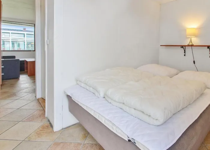 Illughi - 500m From The Sea By Interhome Lakolk